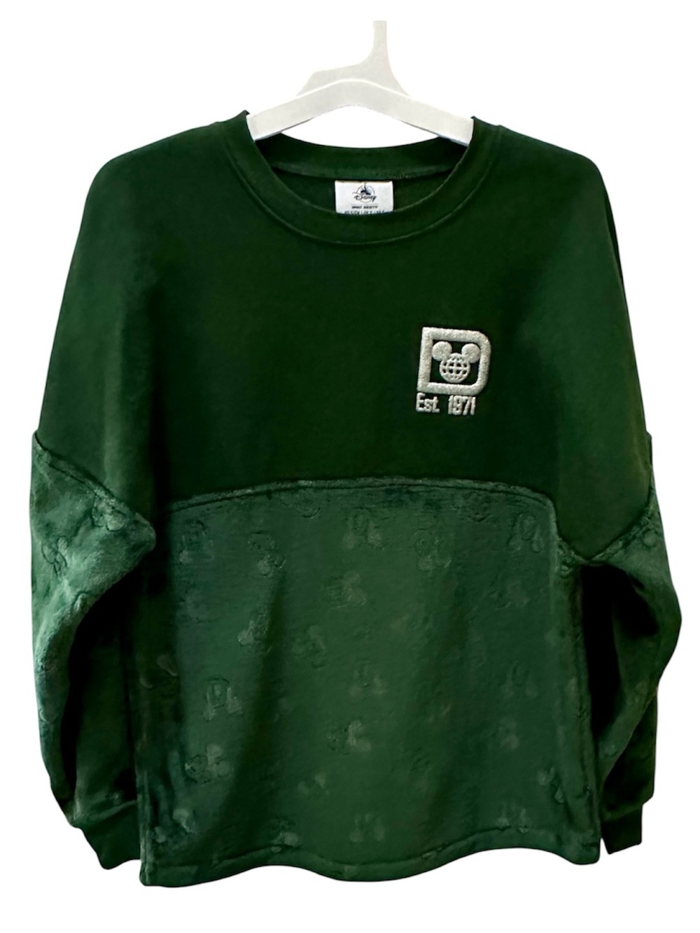 Disney World Holiday Mickey Icon
Velour Spirit Jersey Size Small 2021